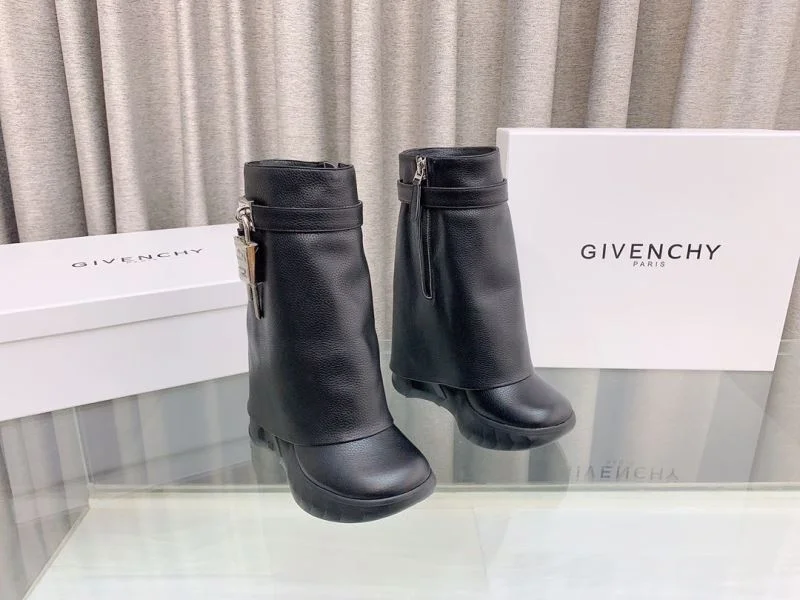 TechFriendly Givenchy Boots 15693