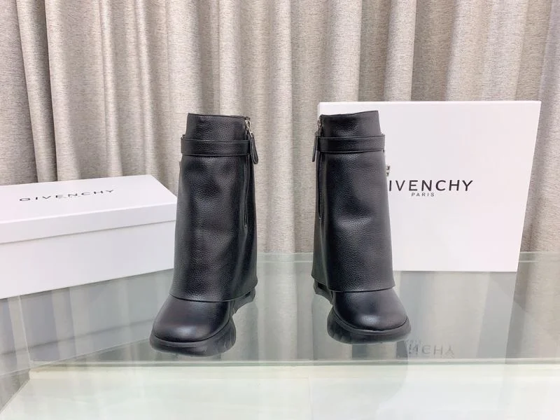 TechFriendly Givenchy Boots 15693