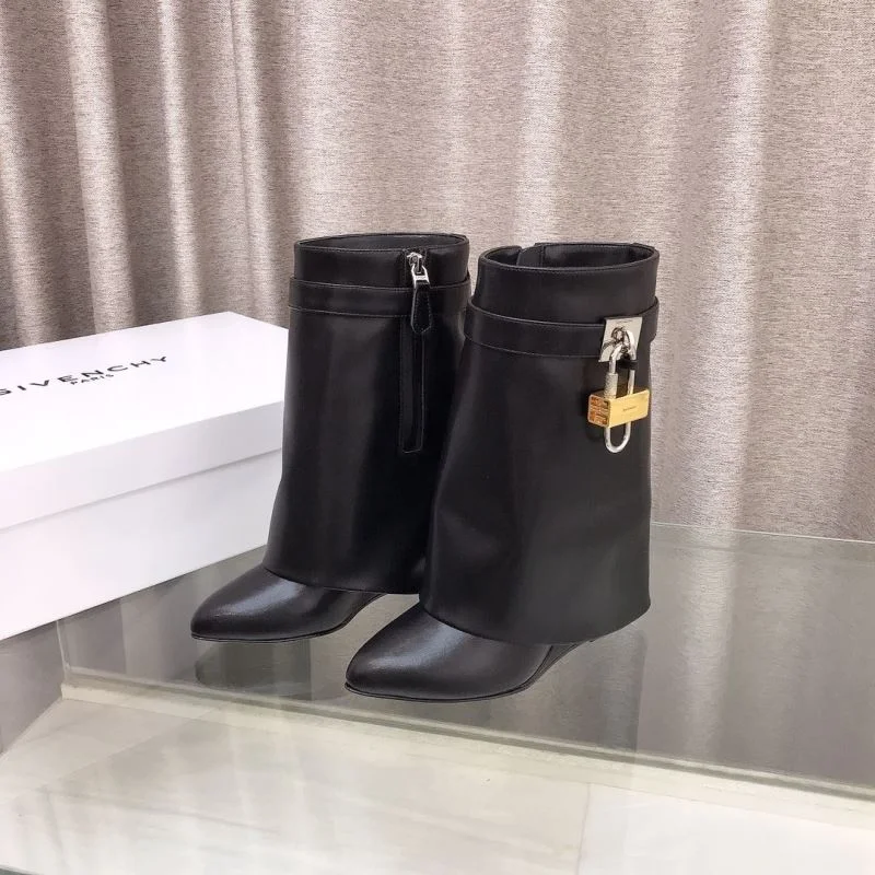 Givenchy Boots Unisex 15685