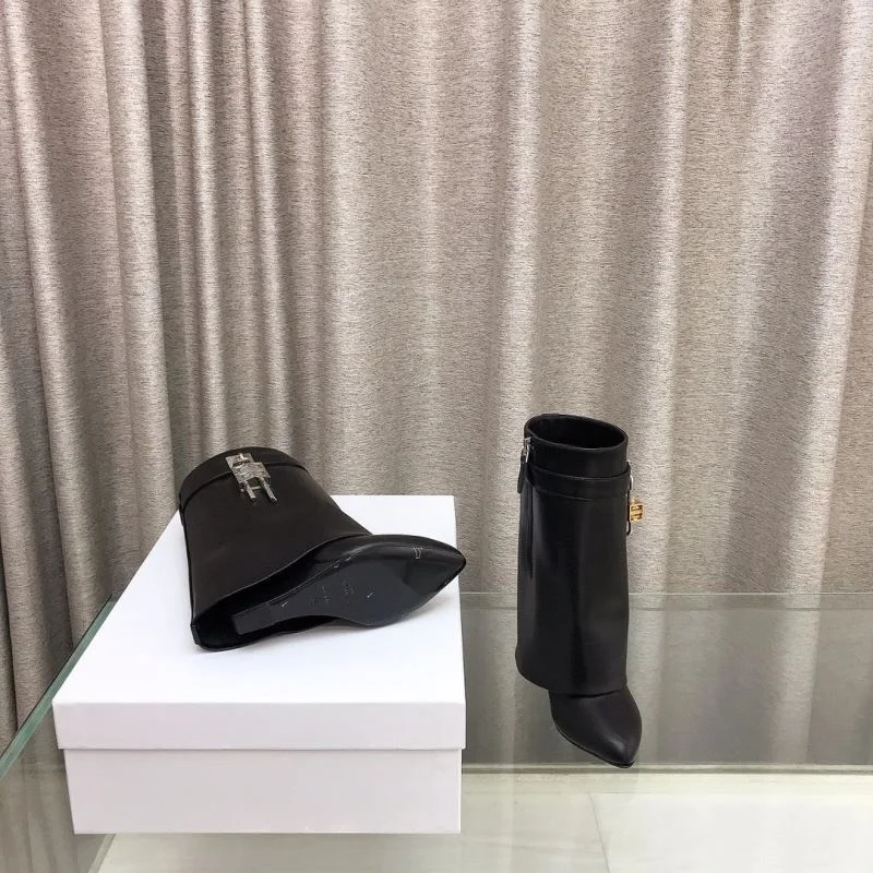 Givenchy Boots Unisex 15685