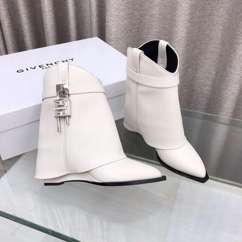 Bright Givenchy Boots 15749