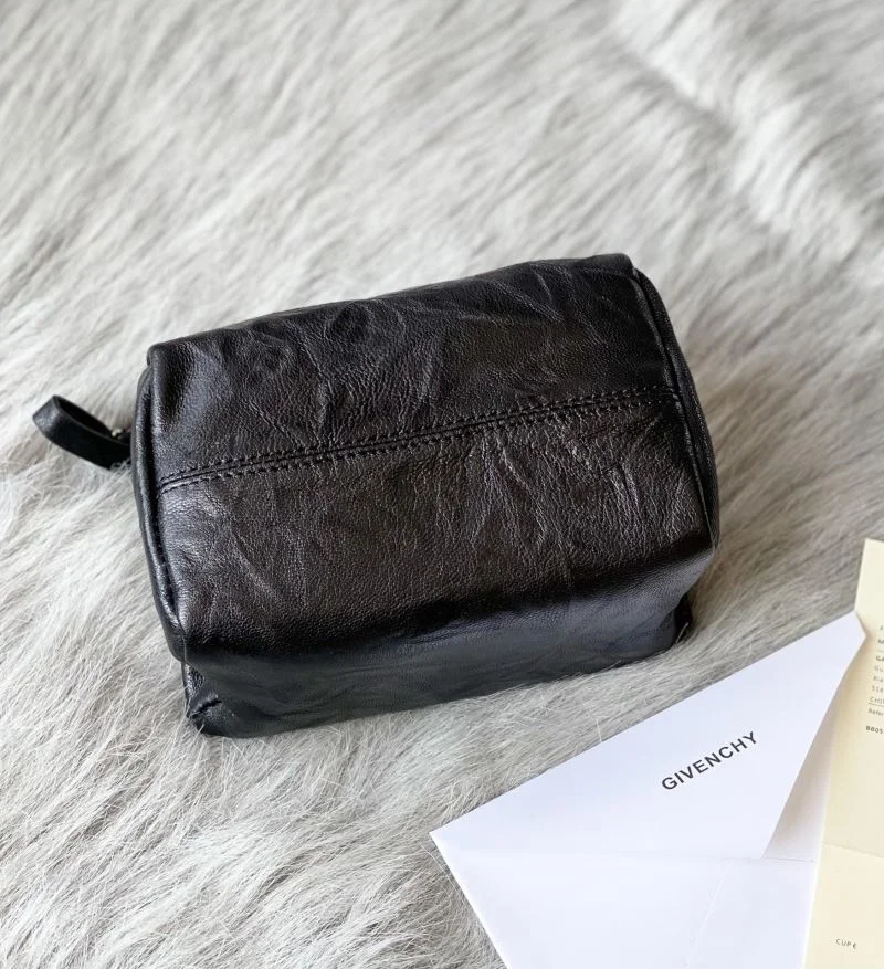 WrinkleFree Givenchy Clutch Bags 44999