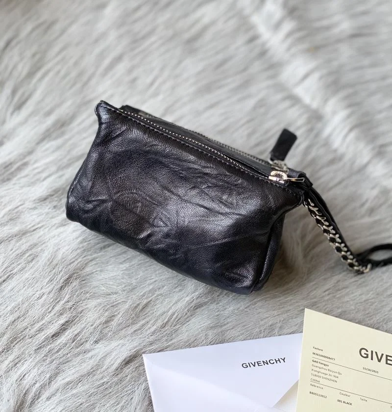 WrinkleFree Givenchy Clutch Bags 44999