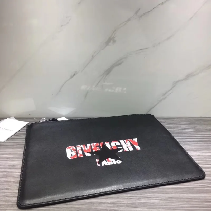 Refined Givenchy Clutch Bags 44832