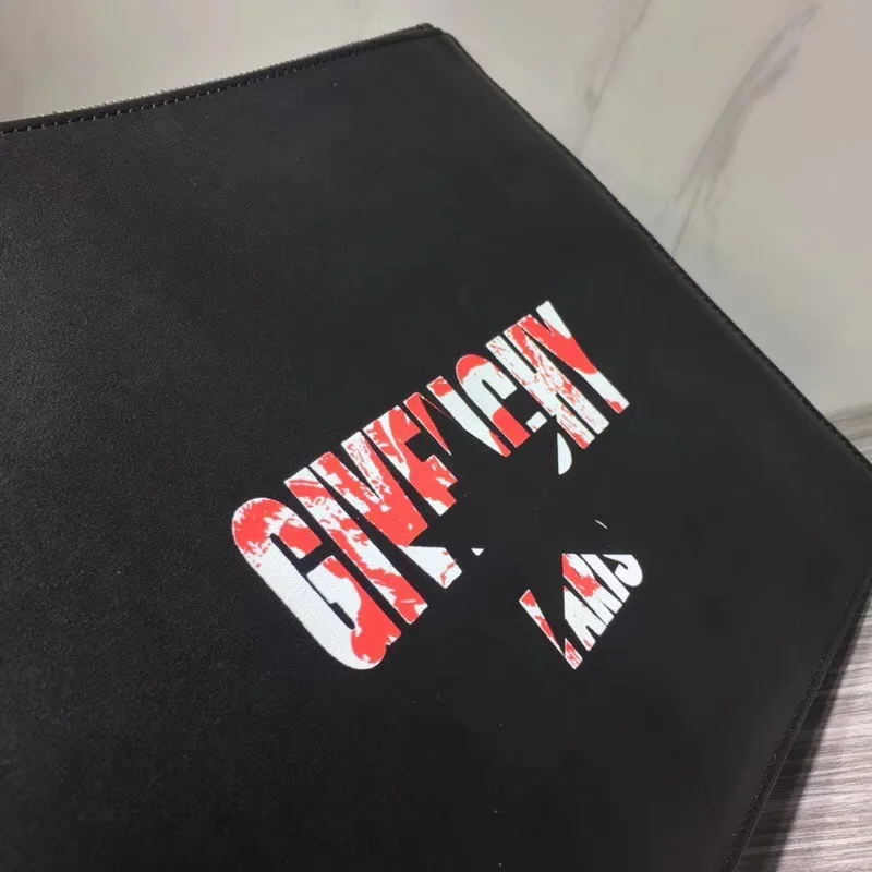 Refined Givenchy Clutch Bags 44832