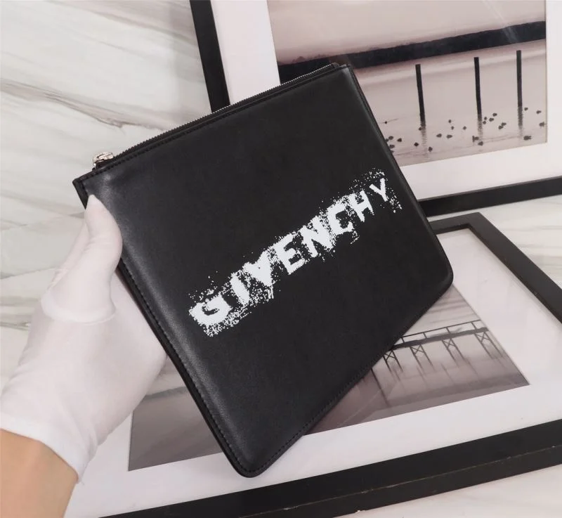 Sustainable Givenchy Clutch Bags 44835