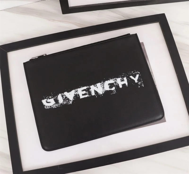 Sustainable Givenchy Clutch Bags 44835