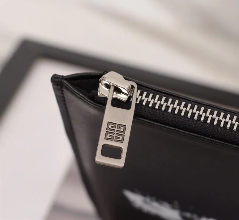 Sustainable Givenchy Clutch Bags 44835