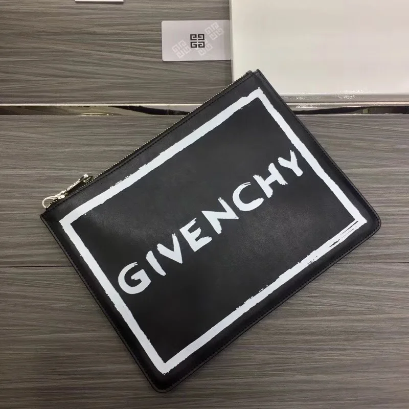UrbanChic Givenchy Clutch Bags 44806