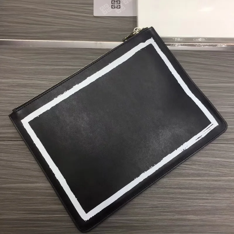 UrbanChic Givenchy Clutch Bags 44806