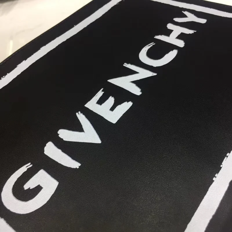 UrbanChic Givenchy Clutch Bags 44806