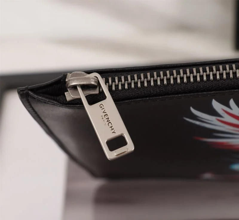 FlexibleFit Givenchy Clutch Bags 44805