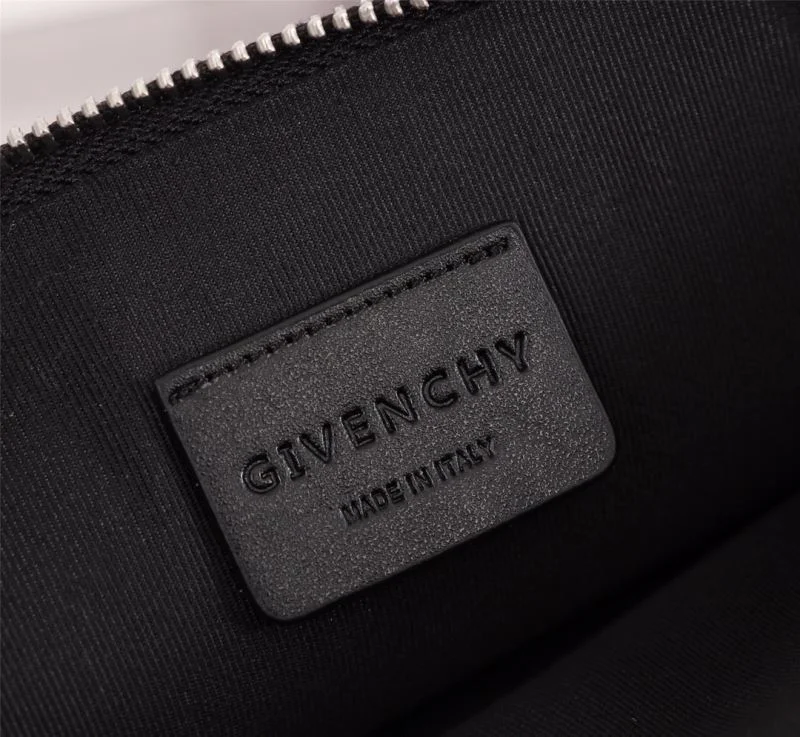 SmoothTexture Givenchy Clutch Bags 44790