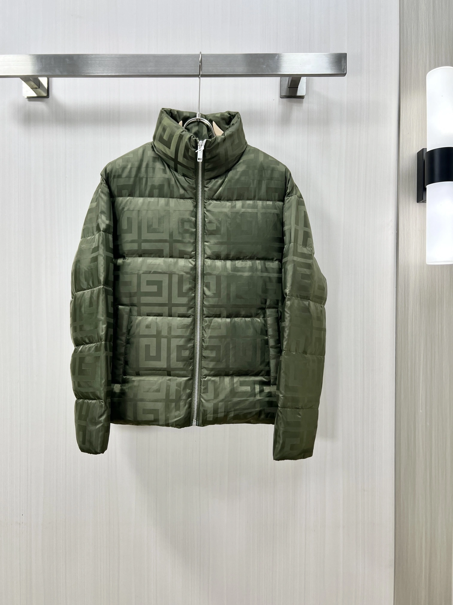 QuickDry Givenchy Down Jackets 124221