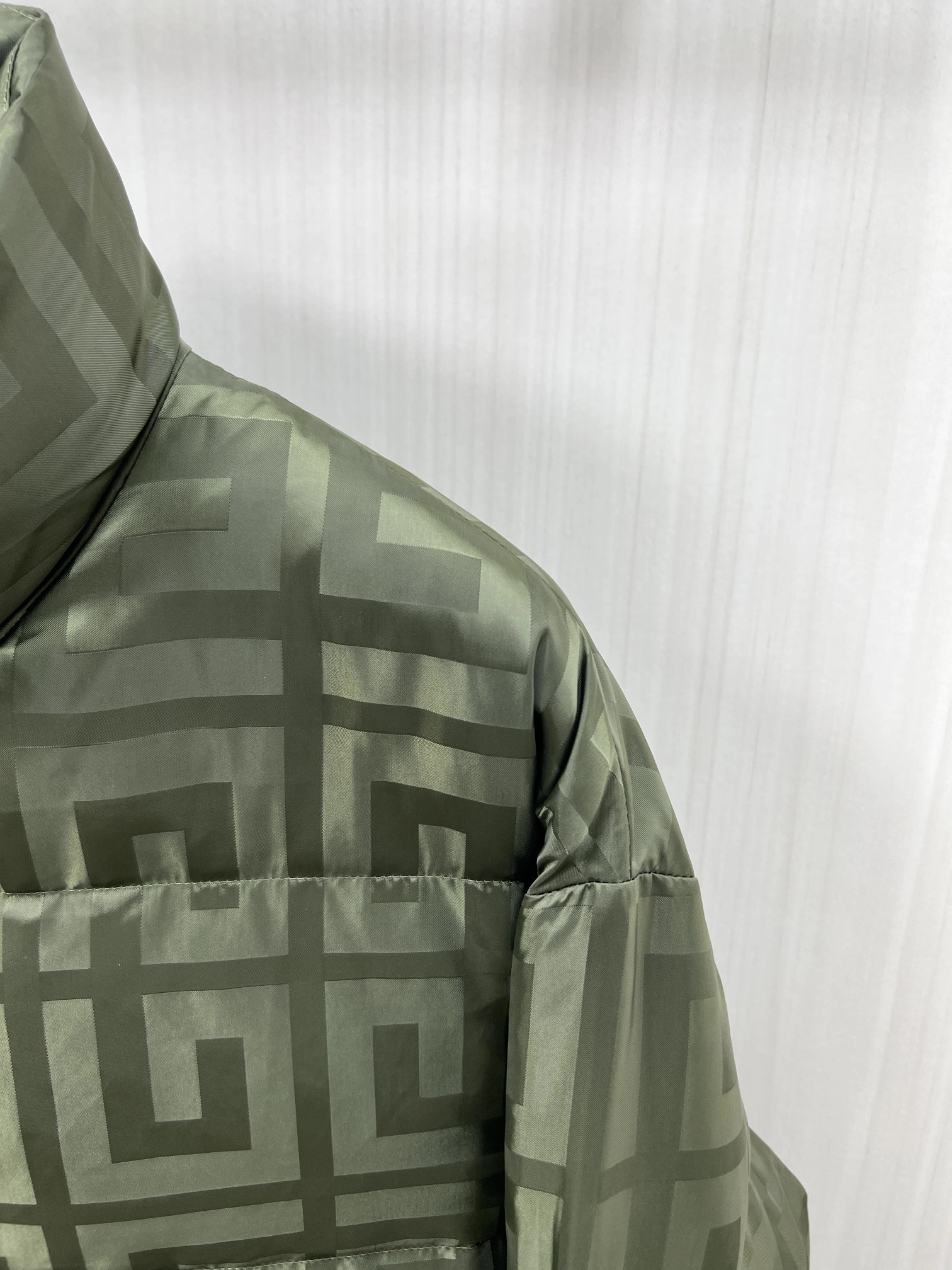 QuickDry Givenchy Down Jackets 124221