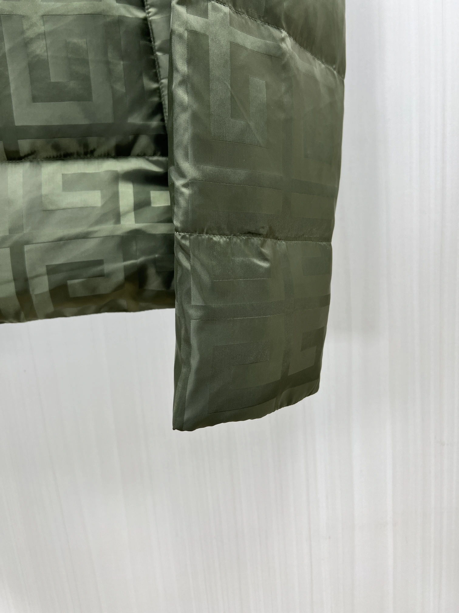 QuickDry Givenchy Down Jackets 124221