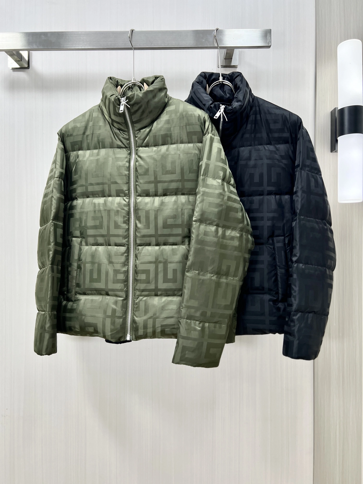 QuickDry Givenchy Down Jackets 124221