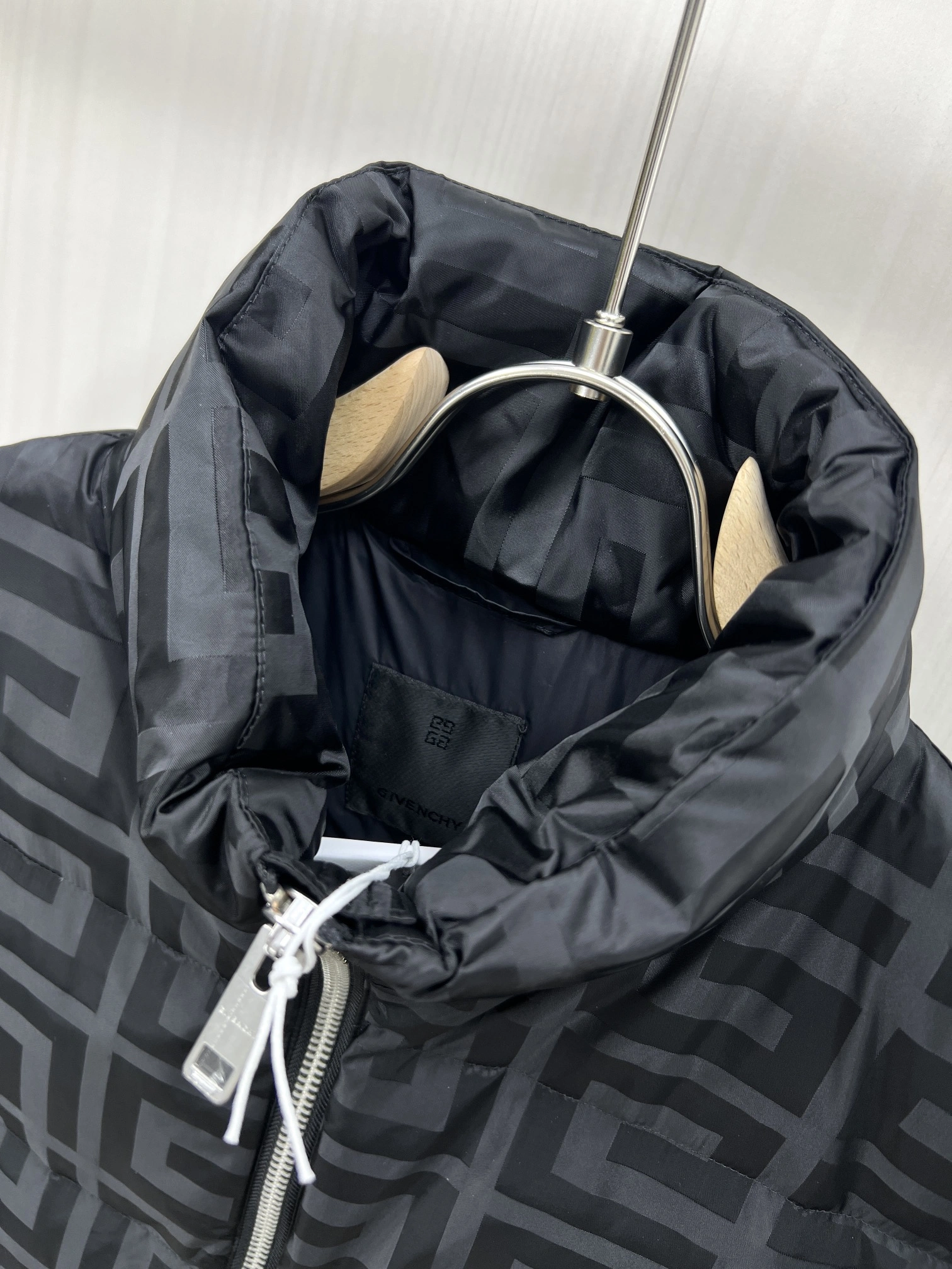 Sporty Givenchy Down Jackets 124213