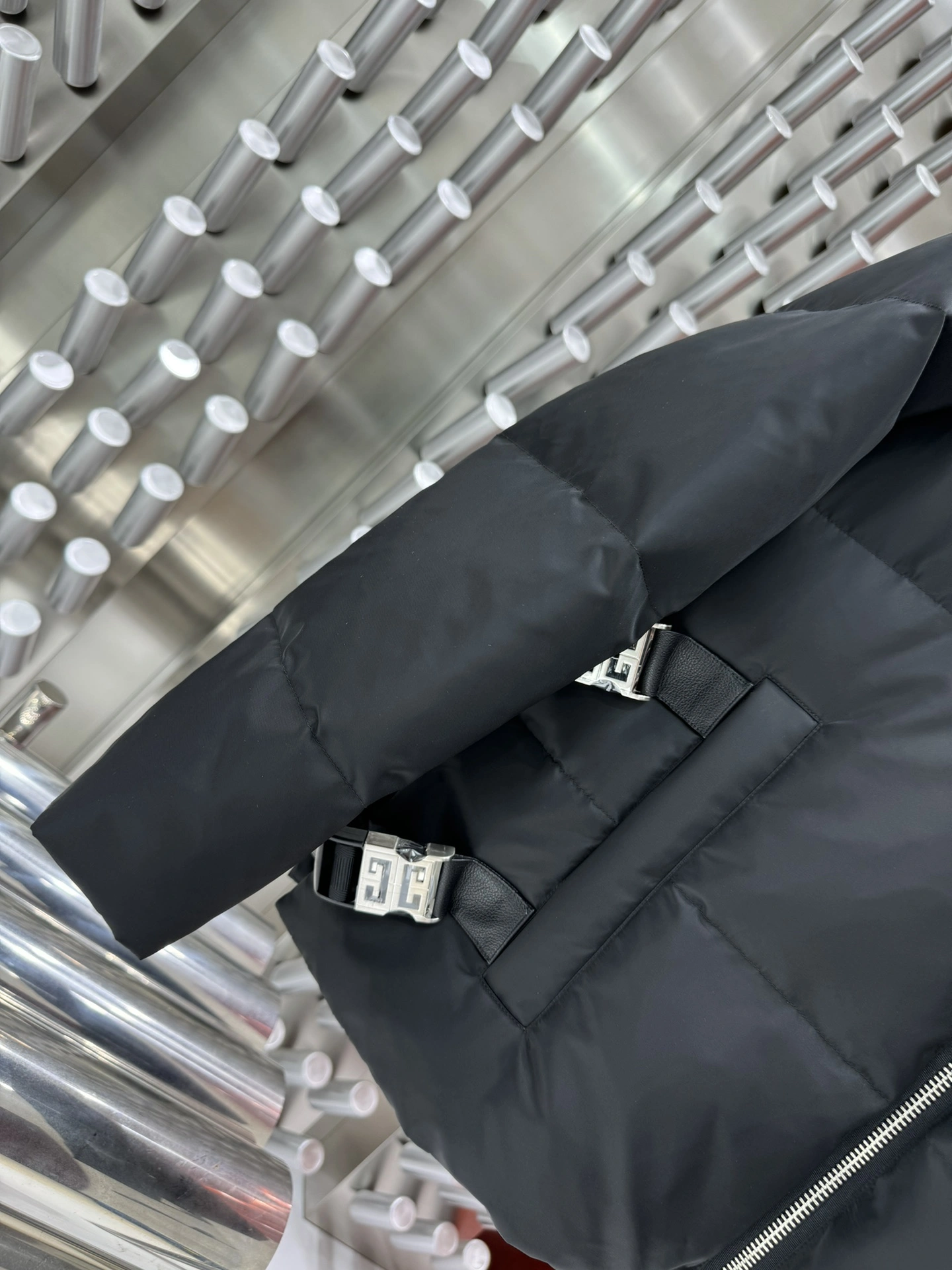 Givenchy Down Jackets Original 124217