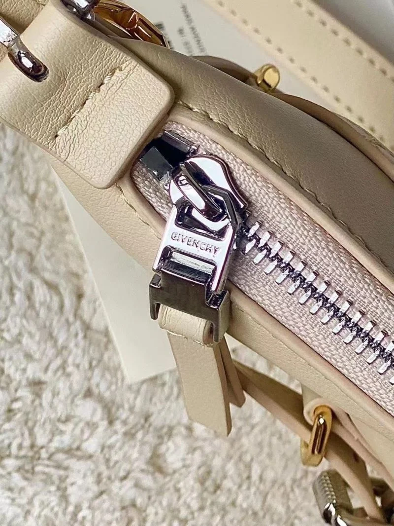 Givenchy Hobo Bags Thermal 44781