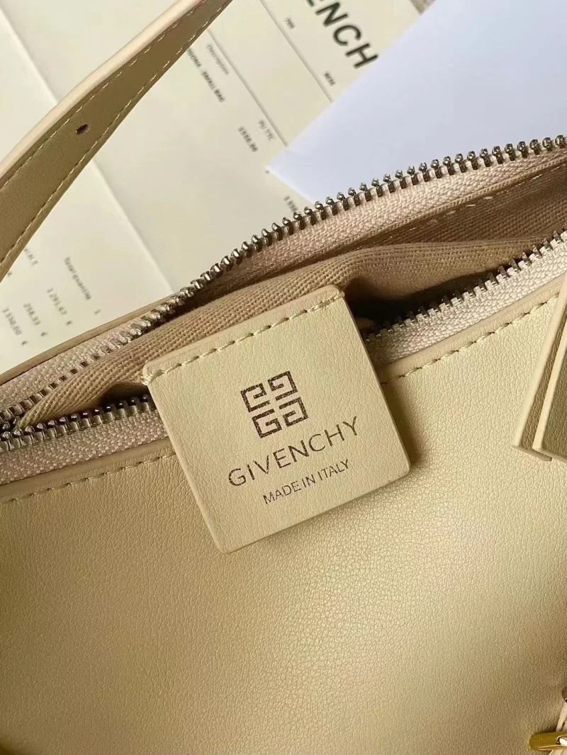 Givenchy Hobo Bags Thermal 44781
