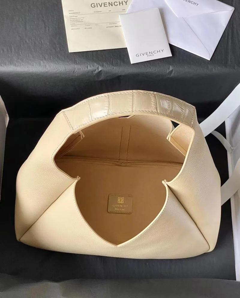 EyeCatching Givenchy Hobo Bags 44559