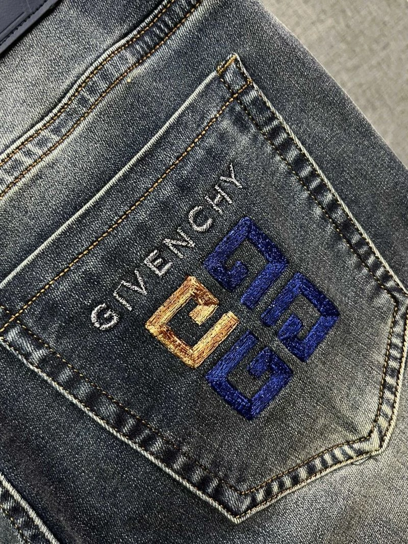ComfortFit Givenchy Jeans 124106