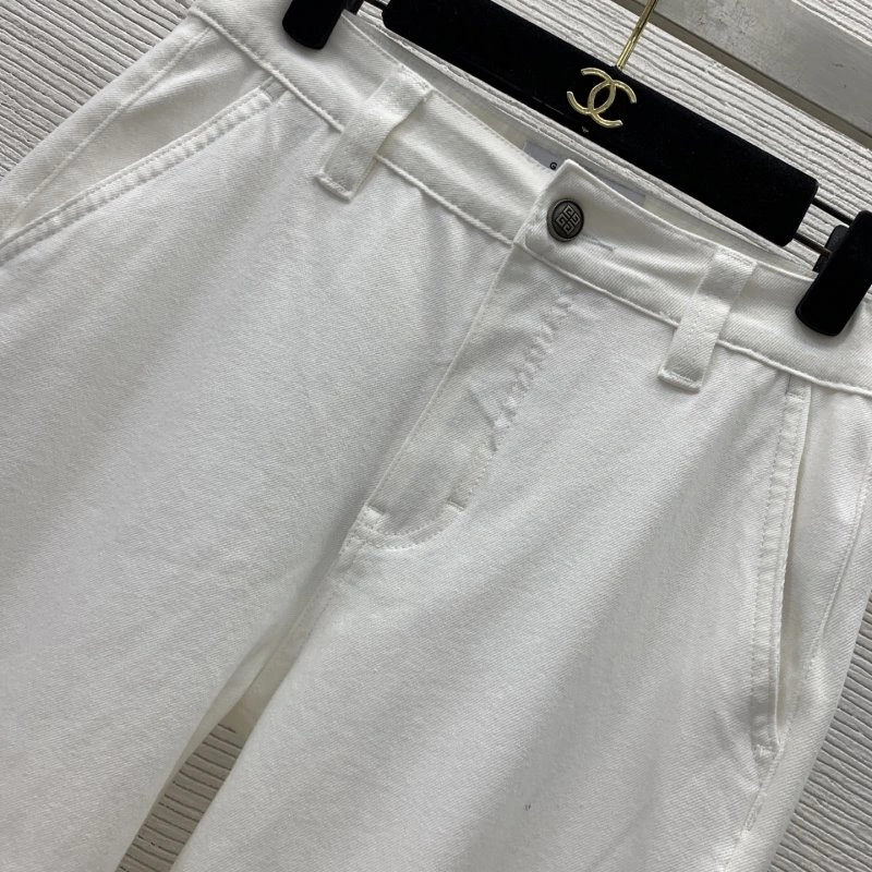 ModernLook Givenchy Jeans 123505