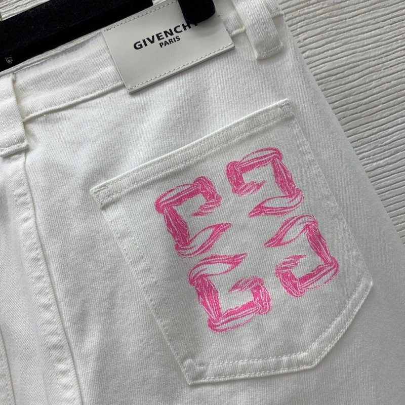 ModernLook Givenchy Jeans 123505