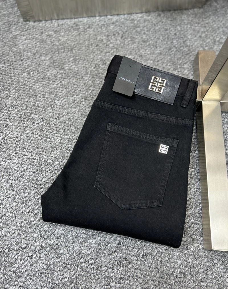 Seasonal Givenchy Jeans 123936