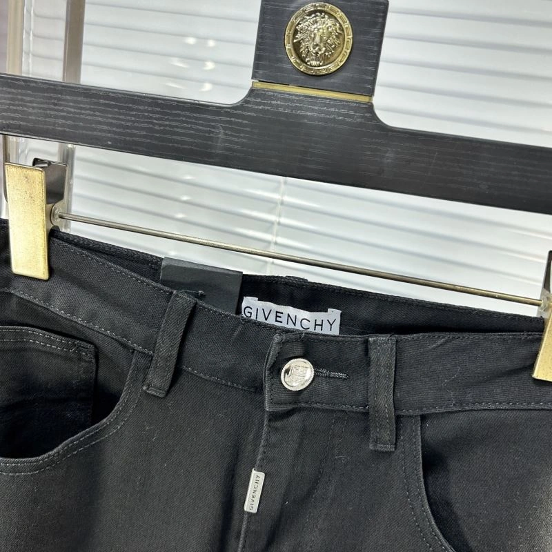 Seasonal Givenchy Jeans 123936