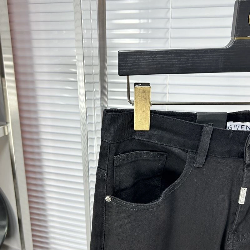 Seasonal Givenchy Jeans 123936