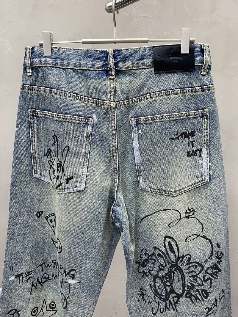 EyeCatching Givenchy Jeans 123934