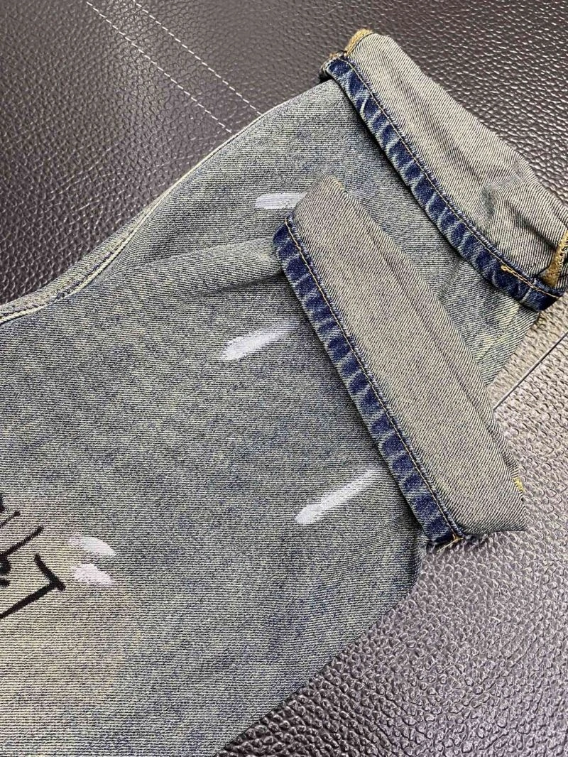 EyeCatching Givenchy Jeans 123934