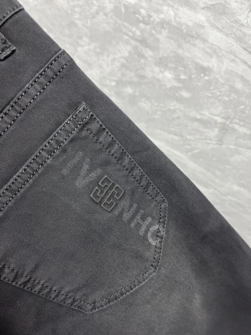 UrbanChic Givenchy Jeans 123927