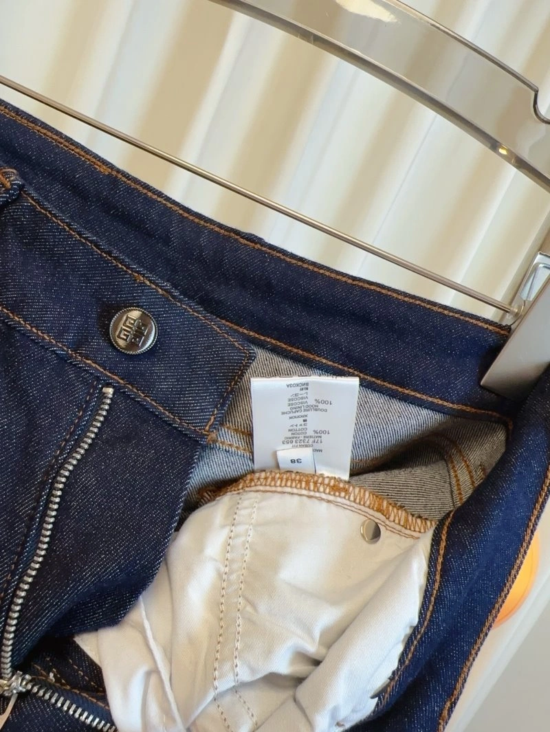 Givenchy Jeans ComfortFit 123522