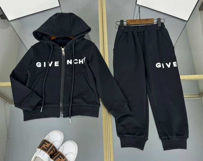 Contemporary Givenchy Kids 123559