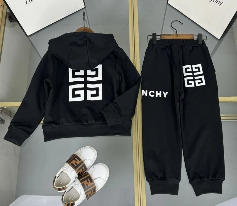 Contemporary Givenchy Kids 123559