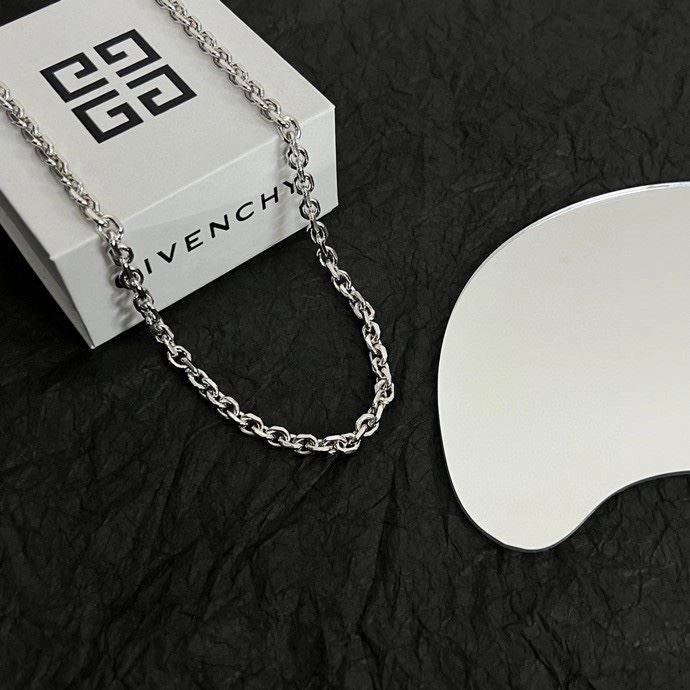 Effortless Givenchy Necklaces 209867