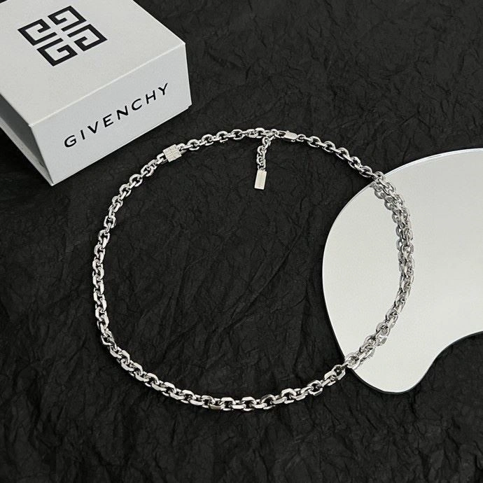 Effortless Givenchy Necklaces 209867