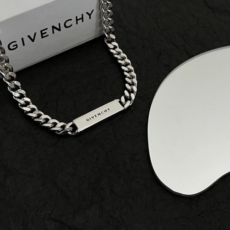 Timeless Givenchy Necklaces 209866