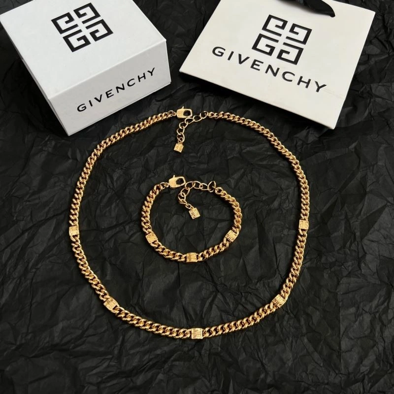 SmoothTexture Givenchy Necklaces 208748