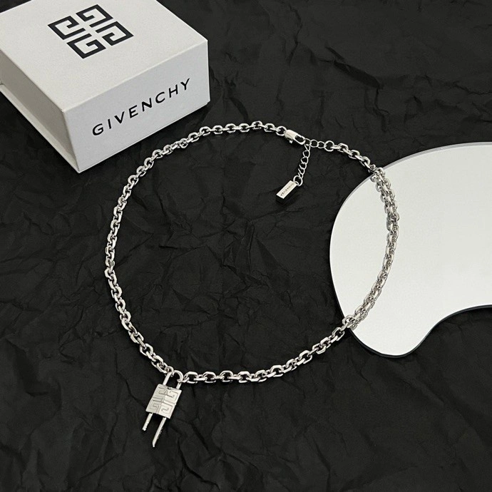 Givenchy Necklaces Neat 208023