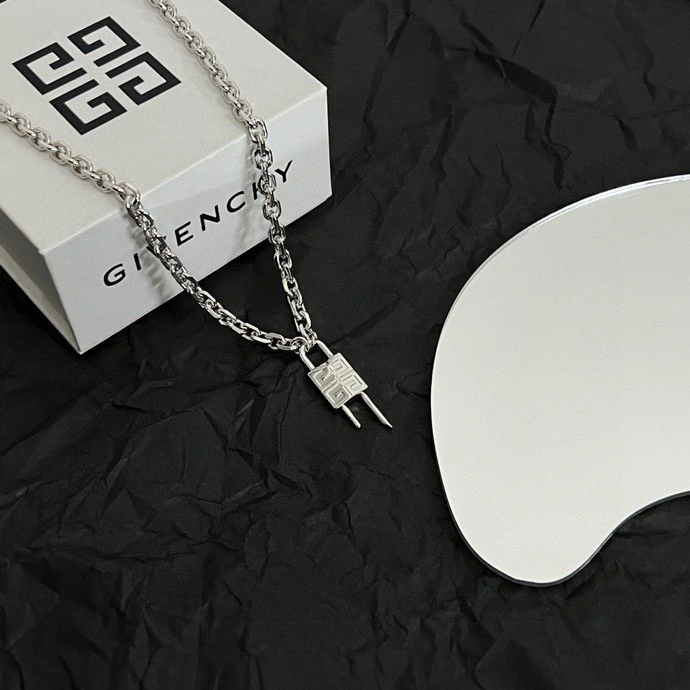 Givenchy Necklaces Neat 208023