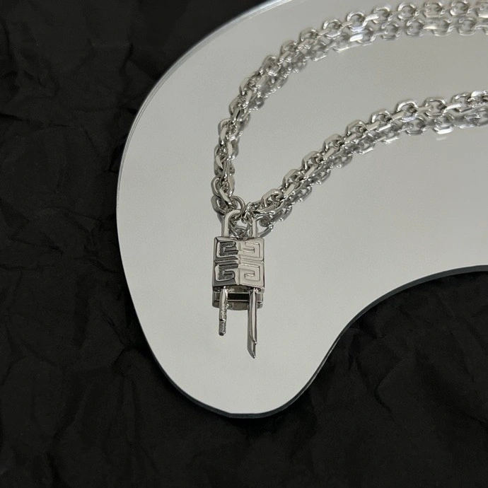 Givenchy Necklaces Neat 208023