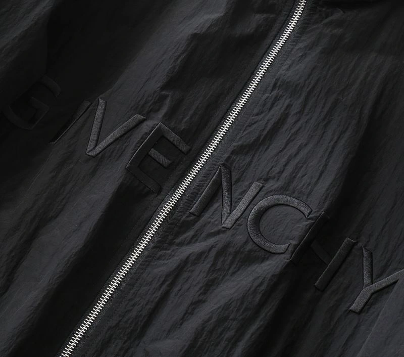 Seasonal Givenchy Outwear 124214