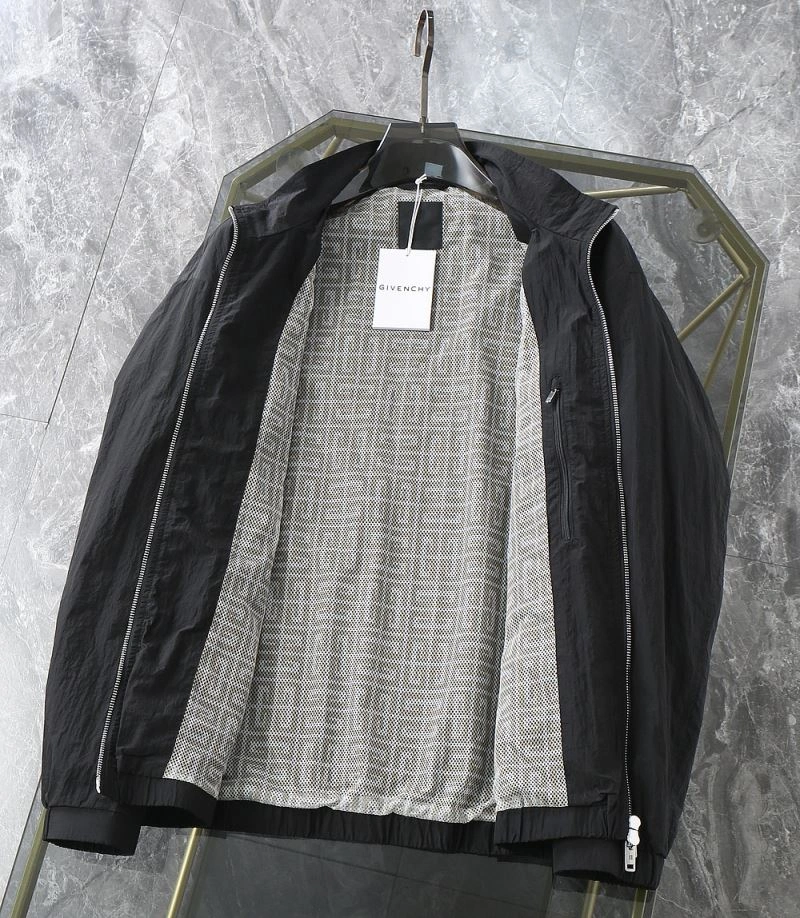 Seasonal Givenchy Outwear 124214