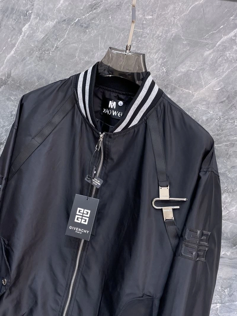 Sporty Givenchy Outwear 124076