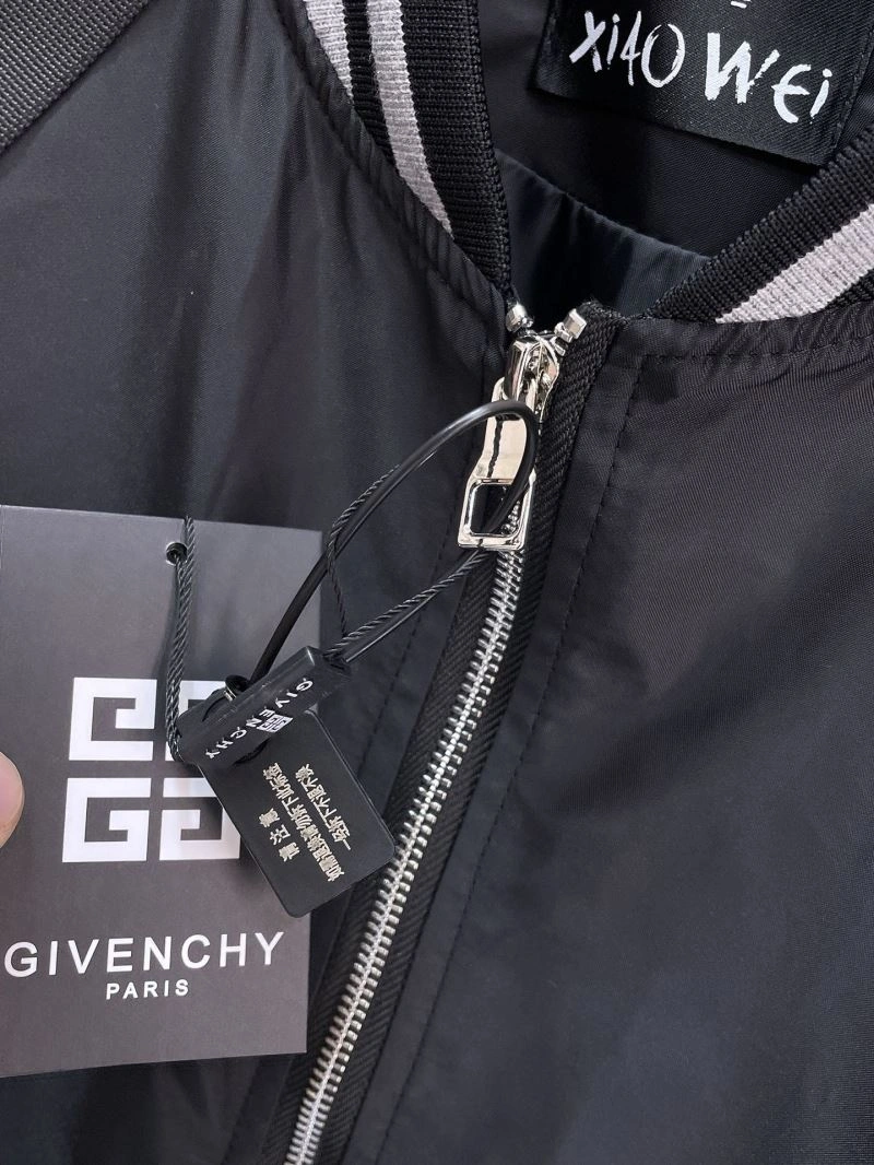Sporty Givenchy Outwear 124076