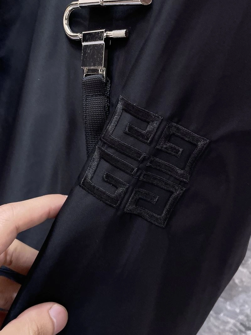 Sporty Givenchy Outwear 124076